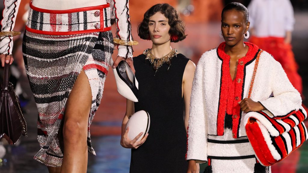 Chanel Spring 2026 details runway close-up